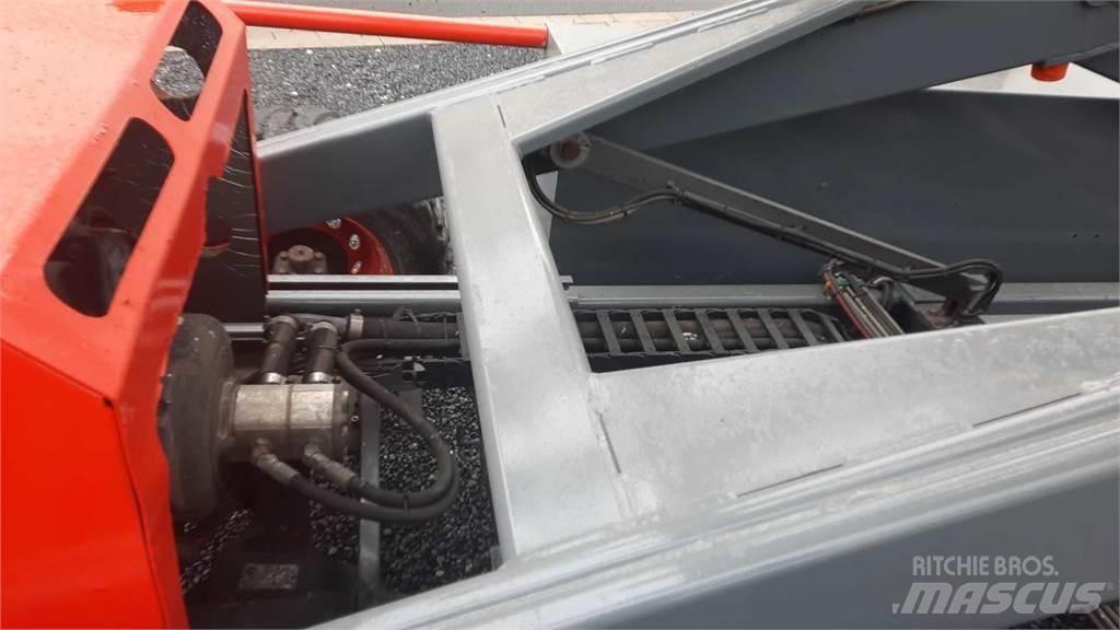 SkyJack 9250RT 가위형 리프트