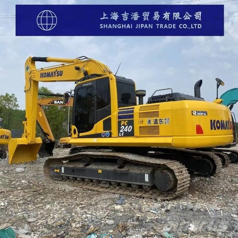 Komatsu PC 240 대형 굴삭기 29톤 이상