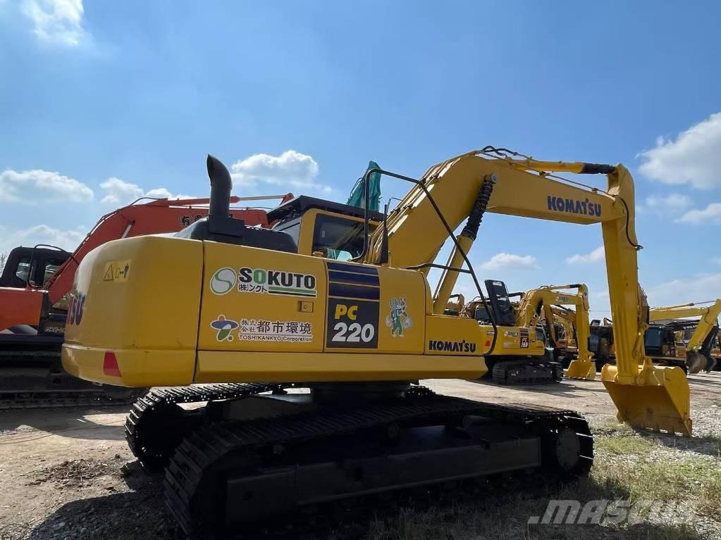 Komatsu PC 220 대형 굴삭기 29톤 이상