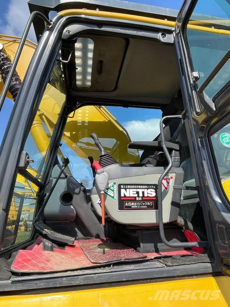 Komatsu PC 220 대형 굴삭기 29톤 이상