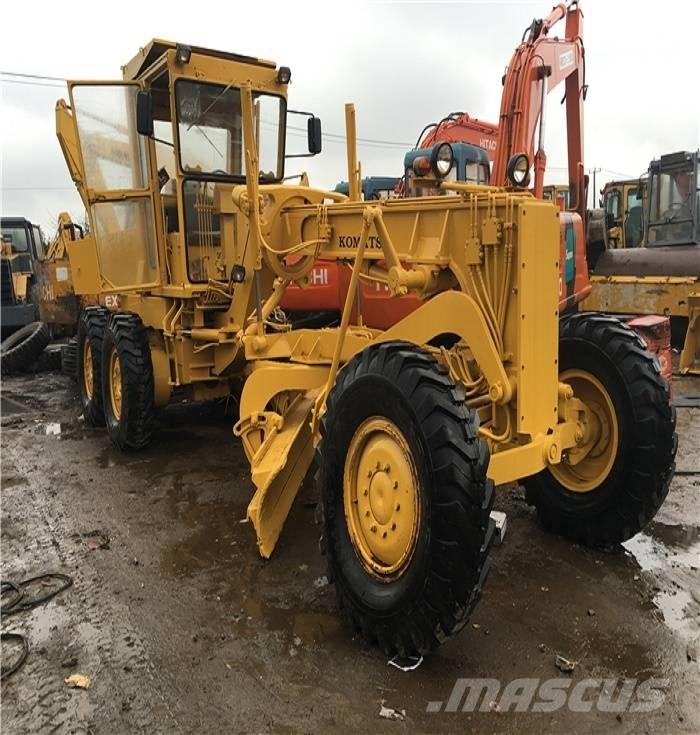 Komatsu GD 661 그레이더