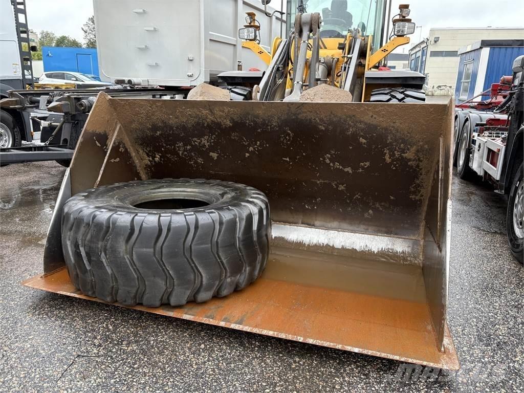 Volvo L110H  휠로우더