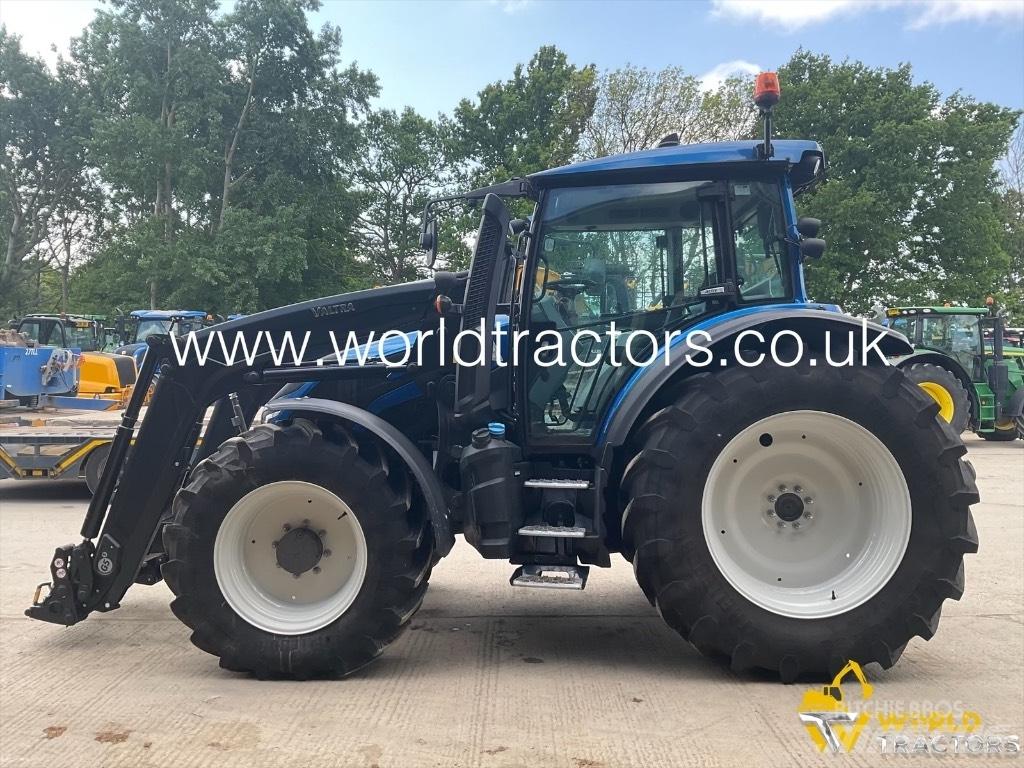 Valtra G 135 트랙터