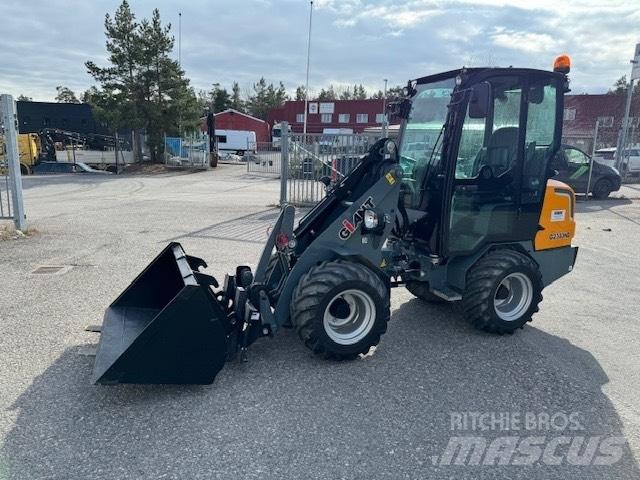 GiANT G2300 HD 미니 로더