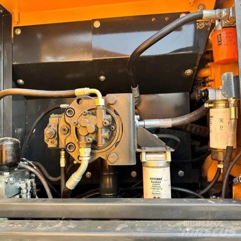 Hyundai R225 대형 굴삭기 29톤 이상