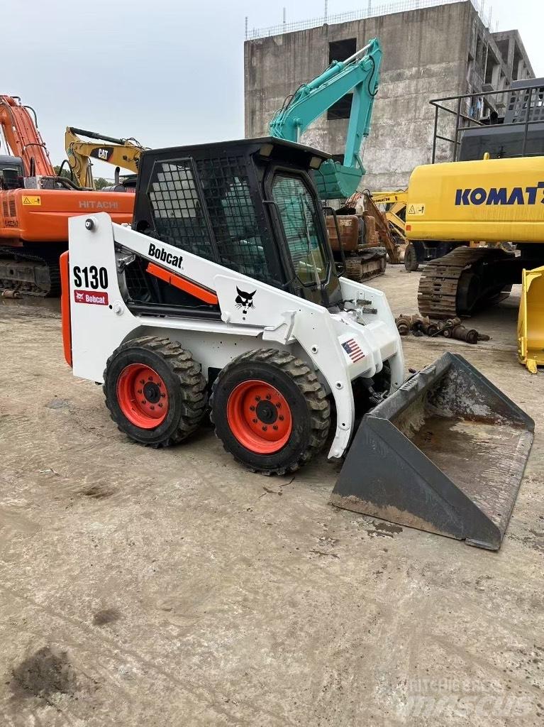 Bobcat S 130  스키드로더