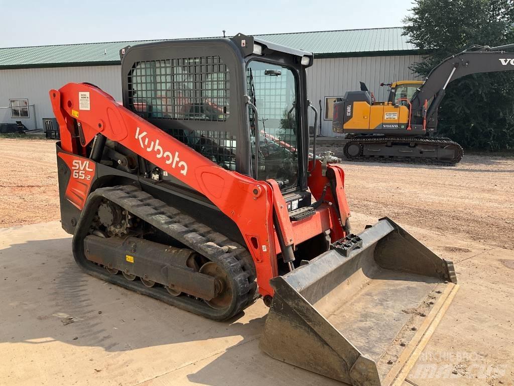 Kubota SVL65-2  스키드로더