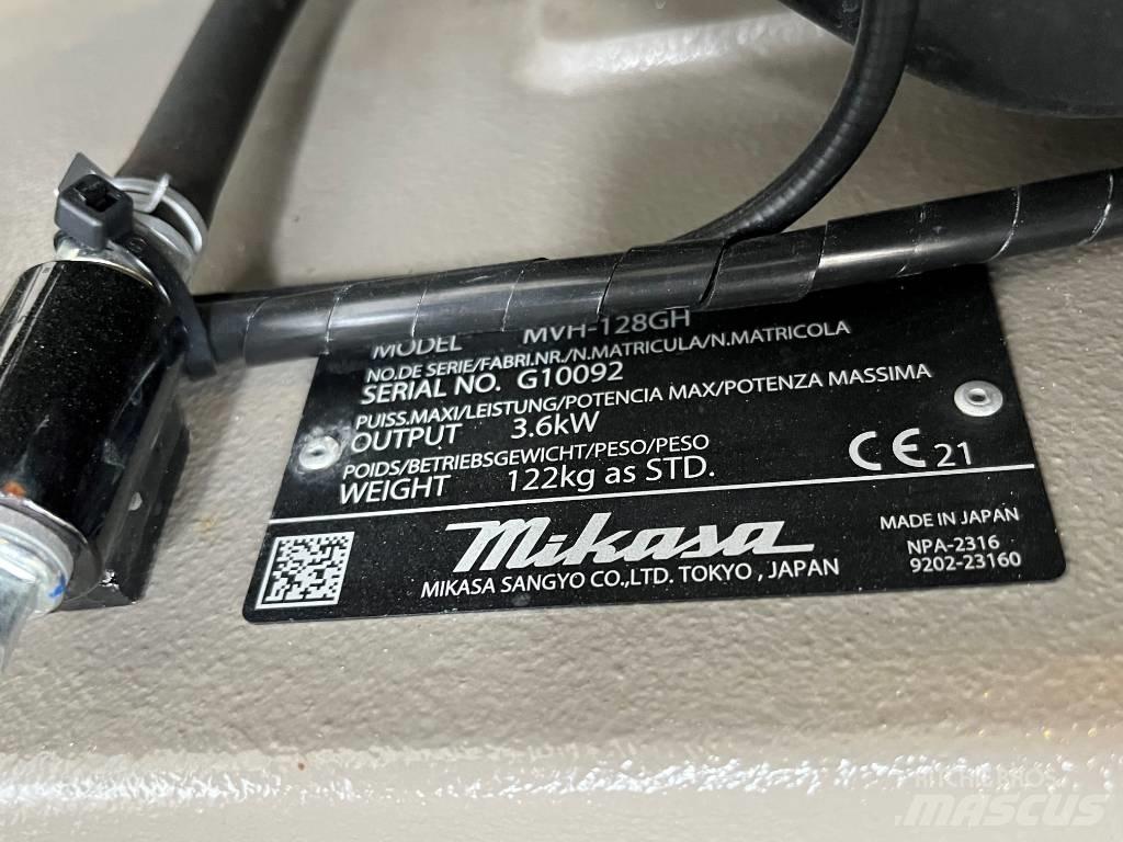 Mikasa MVH 128 GH 진동롤러