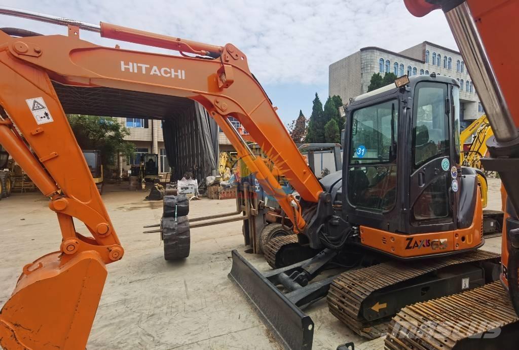Hitachi ZX 65 소형 굴삭기 7톤 미만