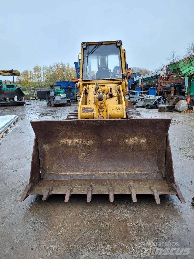 CAT 953 궤도식 로우더