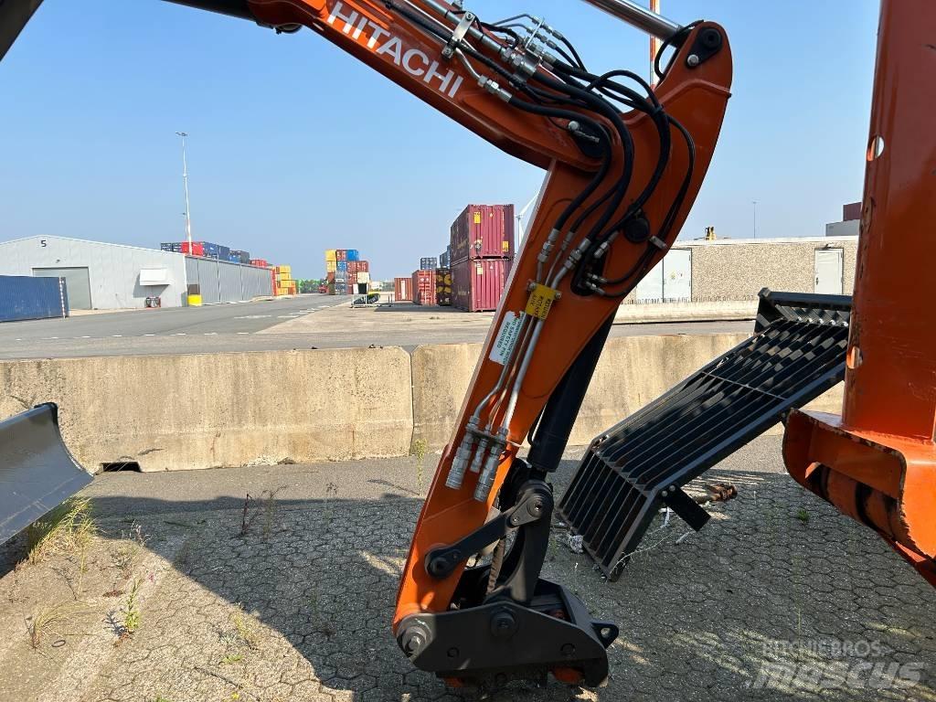 Hitachi ZX95W-7  휠 굴삭기