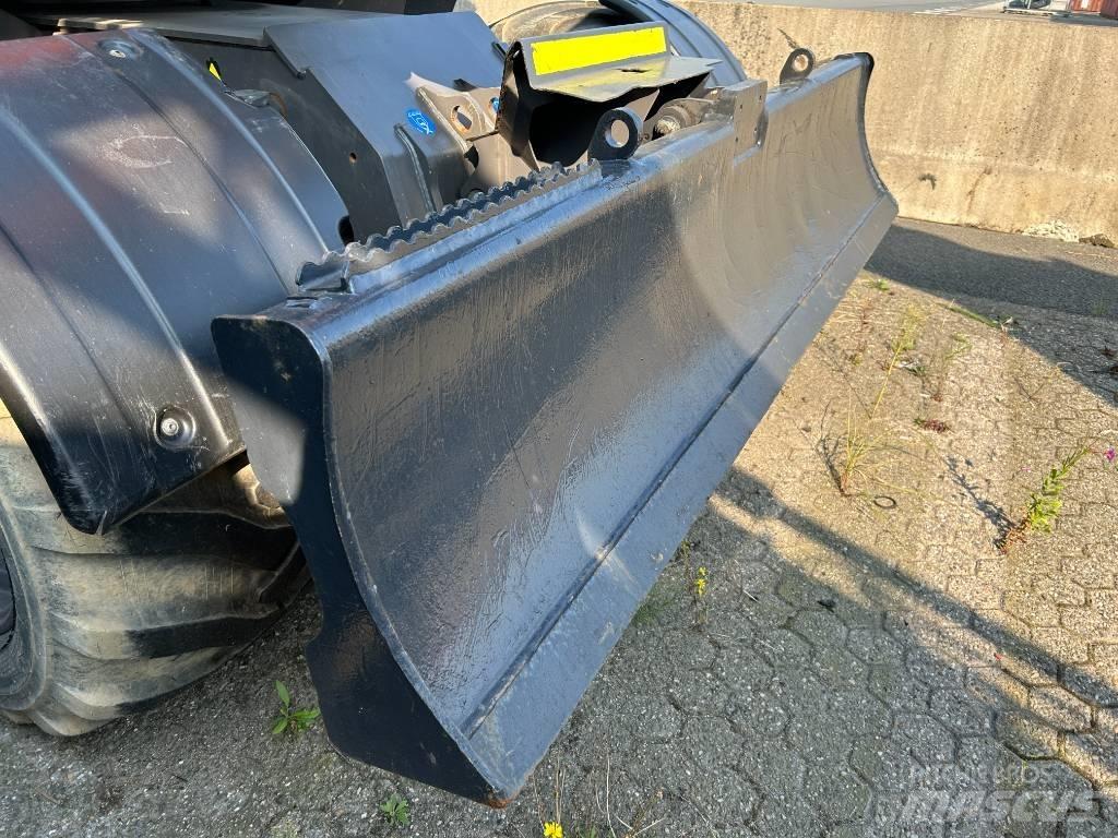 Hitachi ZX95W-7  휠 굴삭기