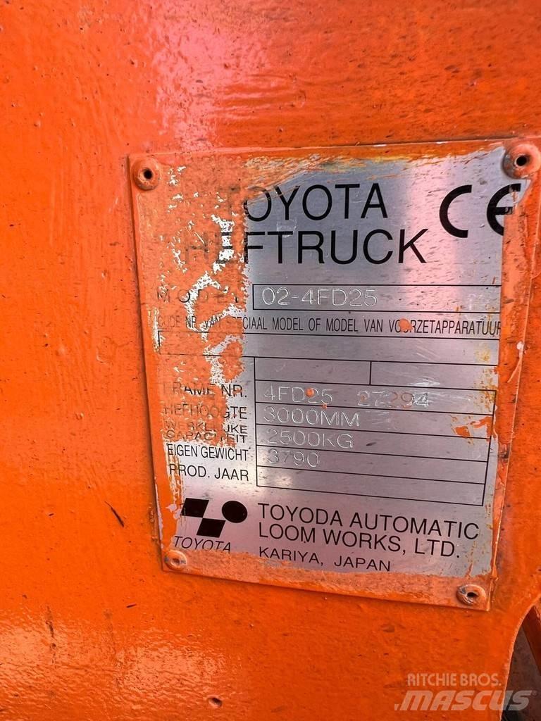 Toyota 02-4FD25 디젤 지게차