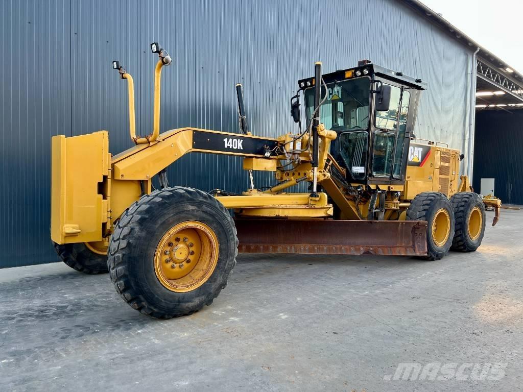 CAT 140K 그레이더
