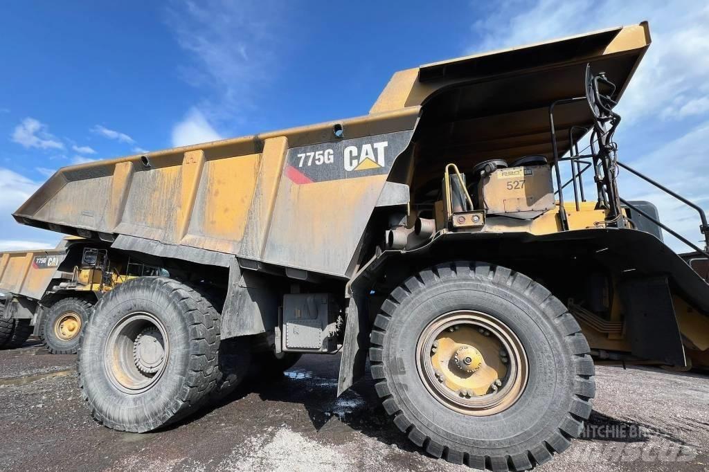 CAT 775 G 초대형 덤프 트럭