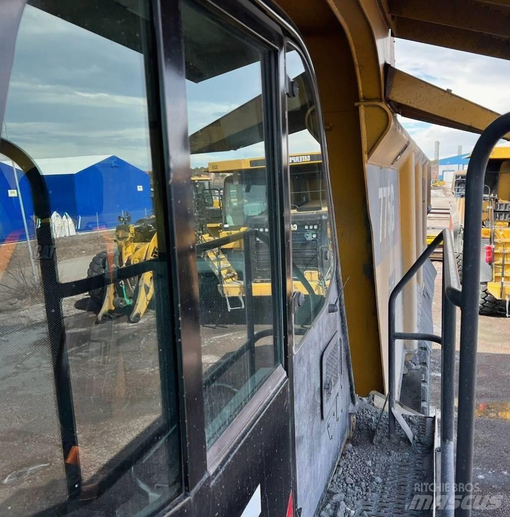 CAT 775 G 초대형 덤프 트럭