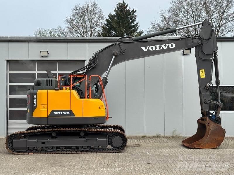 Volvo ECR 235 EL 대형 굴삭기 29톤 이상
