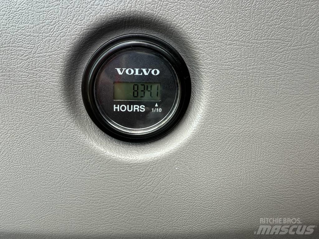 Volvo ECR 88 D 중형굴삭기 7톤-28톤