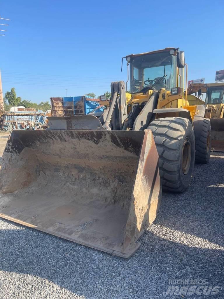 Volvo L 120 E  휠로우더