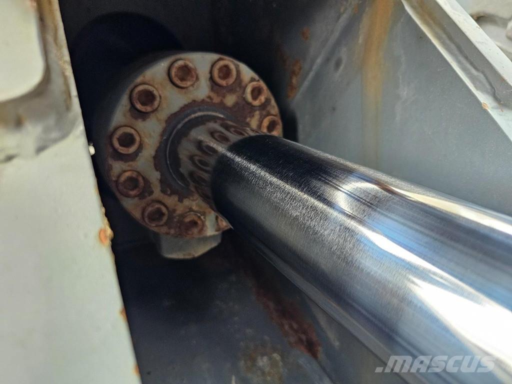 Terex TM350 폐기물/산업 처리기