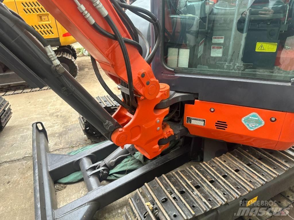 Kubota U 35 소형 굴삭기 7톤 미만