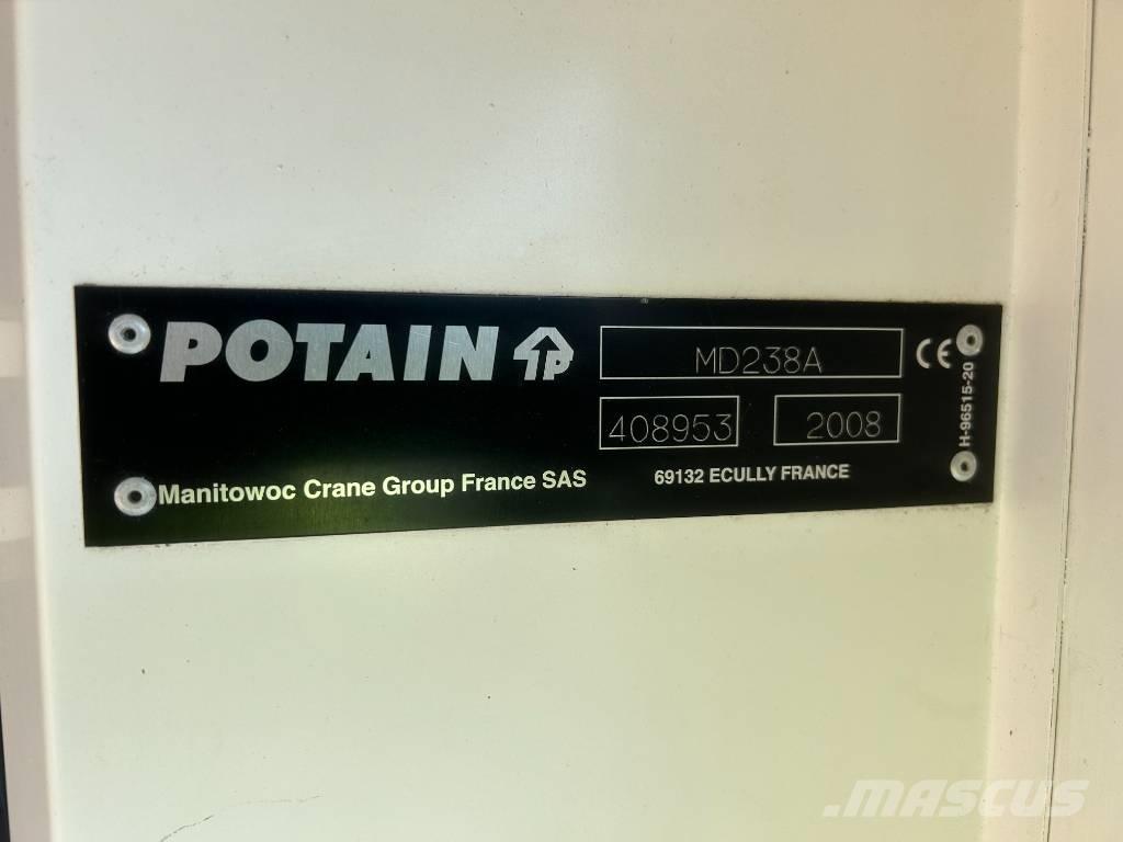Potain MD238A-J10 타워 크레인