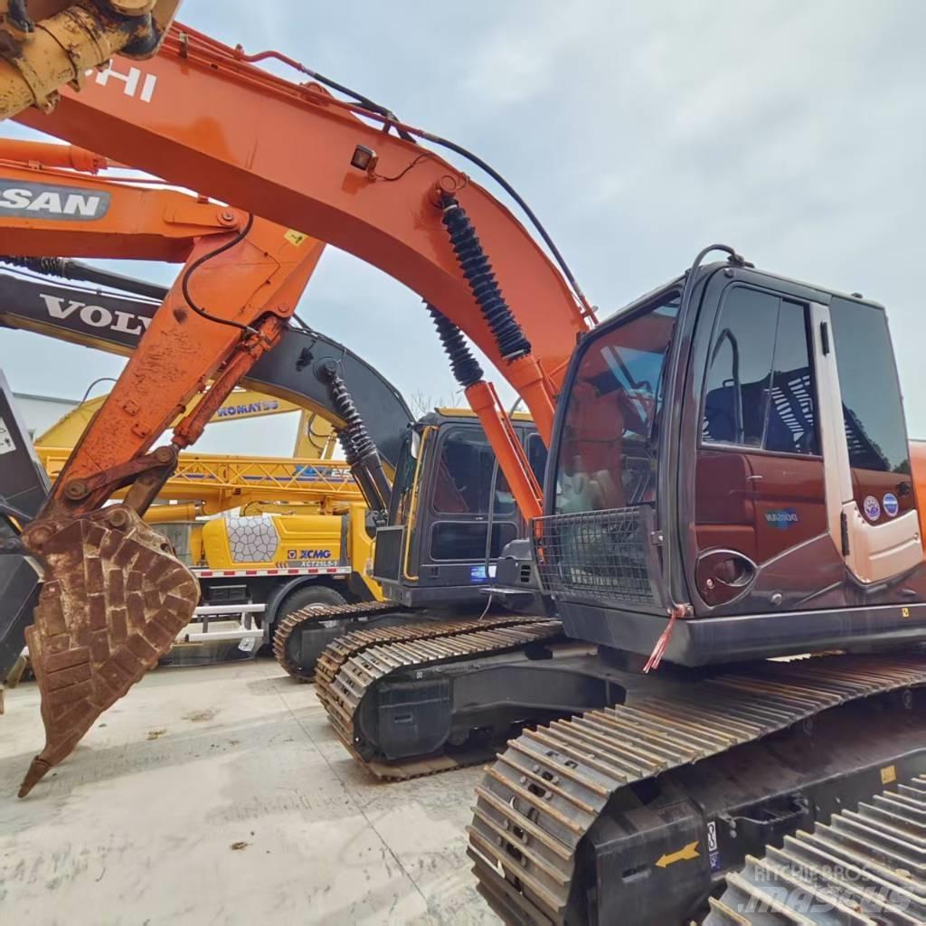 Hitachi ZX 210 대형 굴삭기 29톤 이상