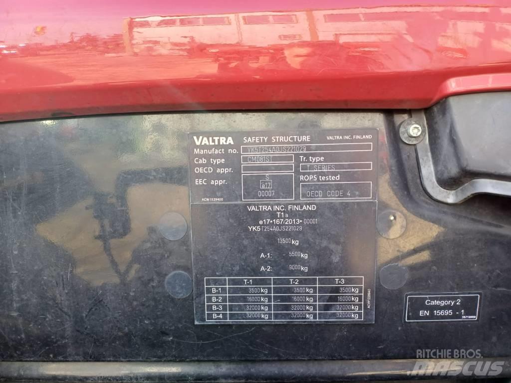 Valtra T 254 트랙터
