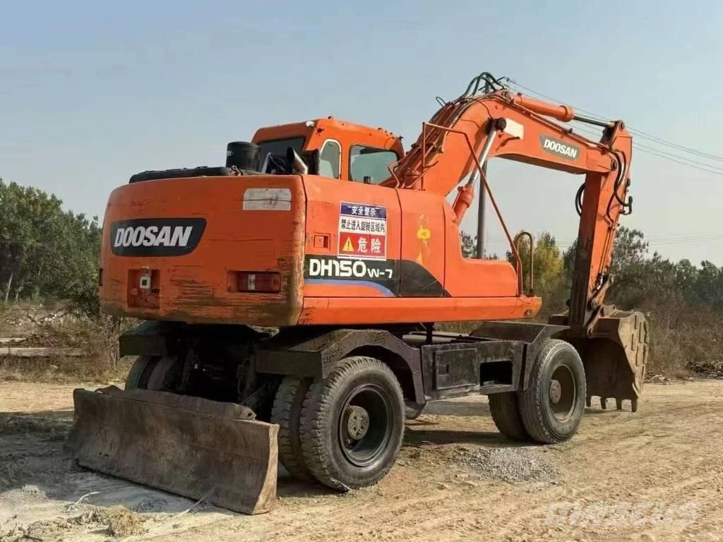 Doosan DH150W  휠 굴삭기