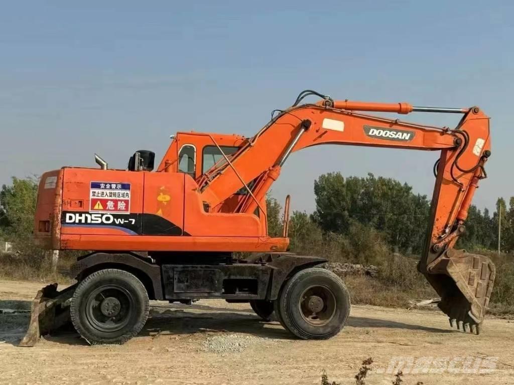 Doosan DH150W  휠 굴삭기