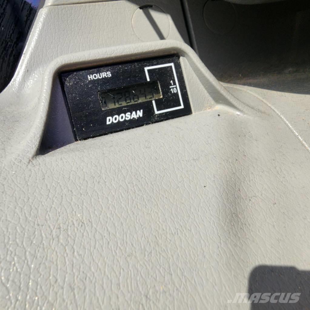 Doosan DX300LC-5L 대형 굴삭기 29톤 이상