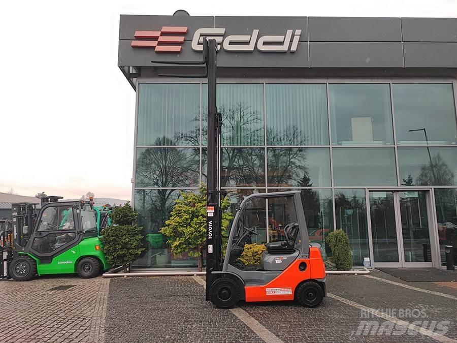 Toyota 02-8FDF15 디젤 지게차