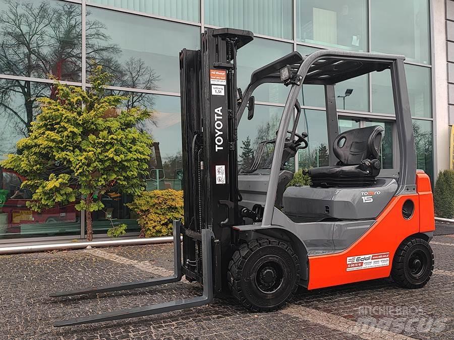 Toyota 02-8FDF15 디젤 지게차