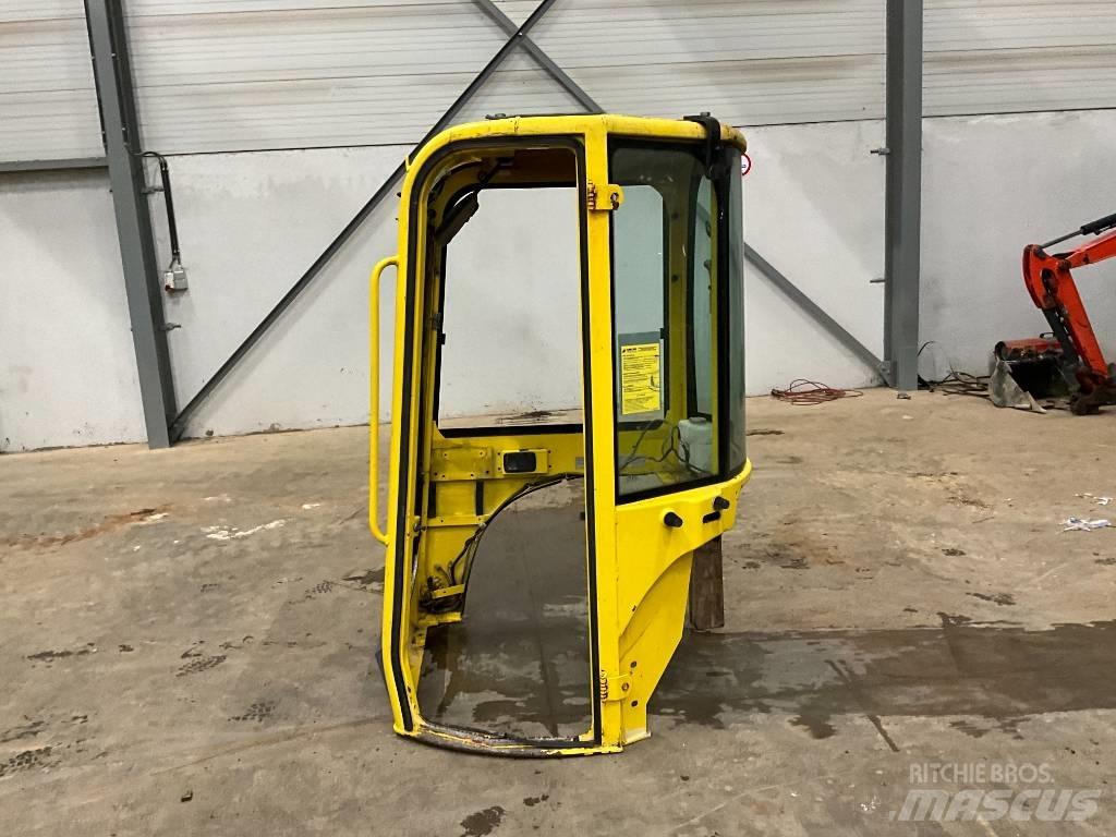 Yanmar Vio 20 / vio 25 캐빈 및 인테리어