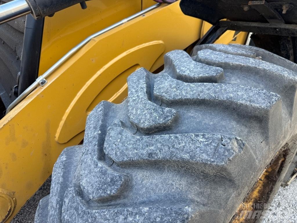 CAT 444 E 백호로더
