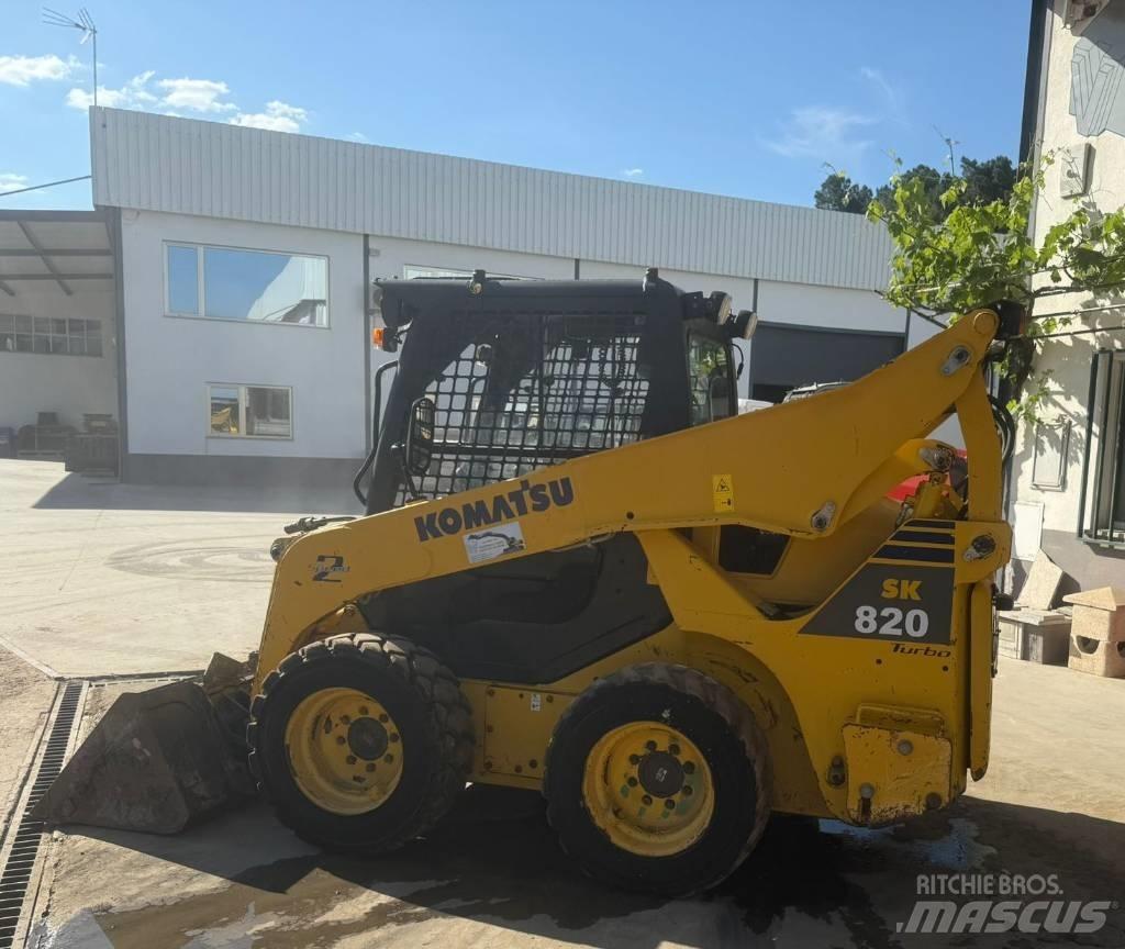 Komatsu SK 820-5  스키드로더