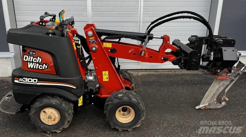 Ditch Witch R300 트렌처