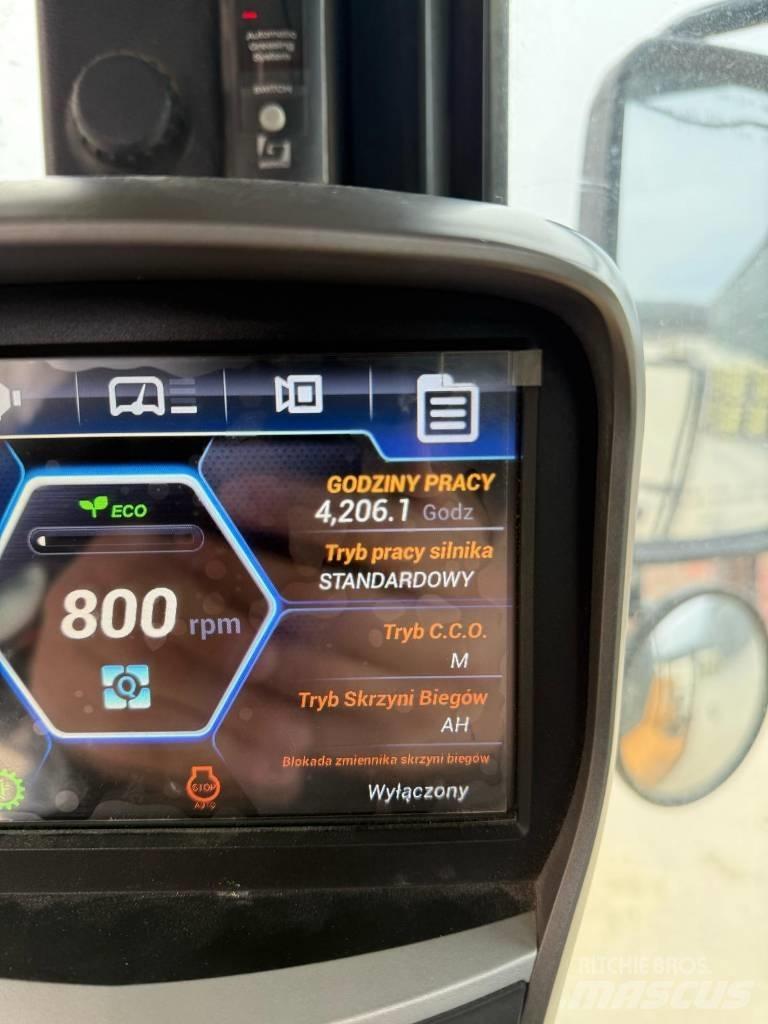 Hyundai HL 960  휠로우더