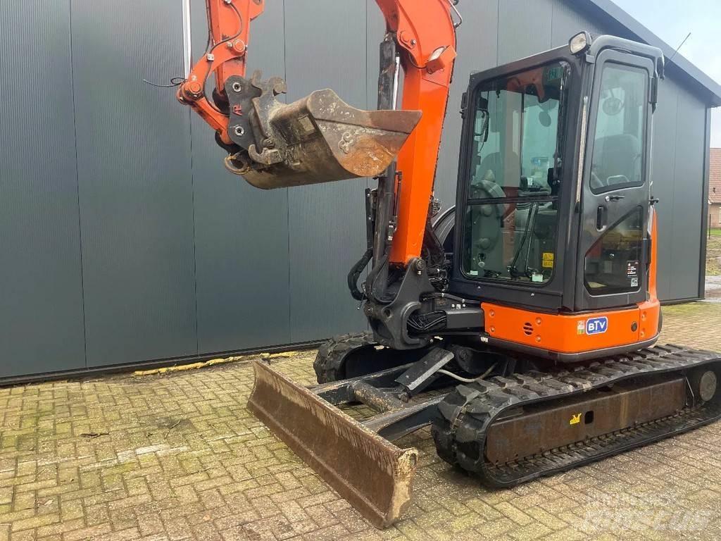 Hitachi U55-5a 소형 굴삭기 7톤 미만