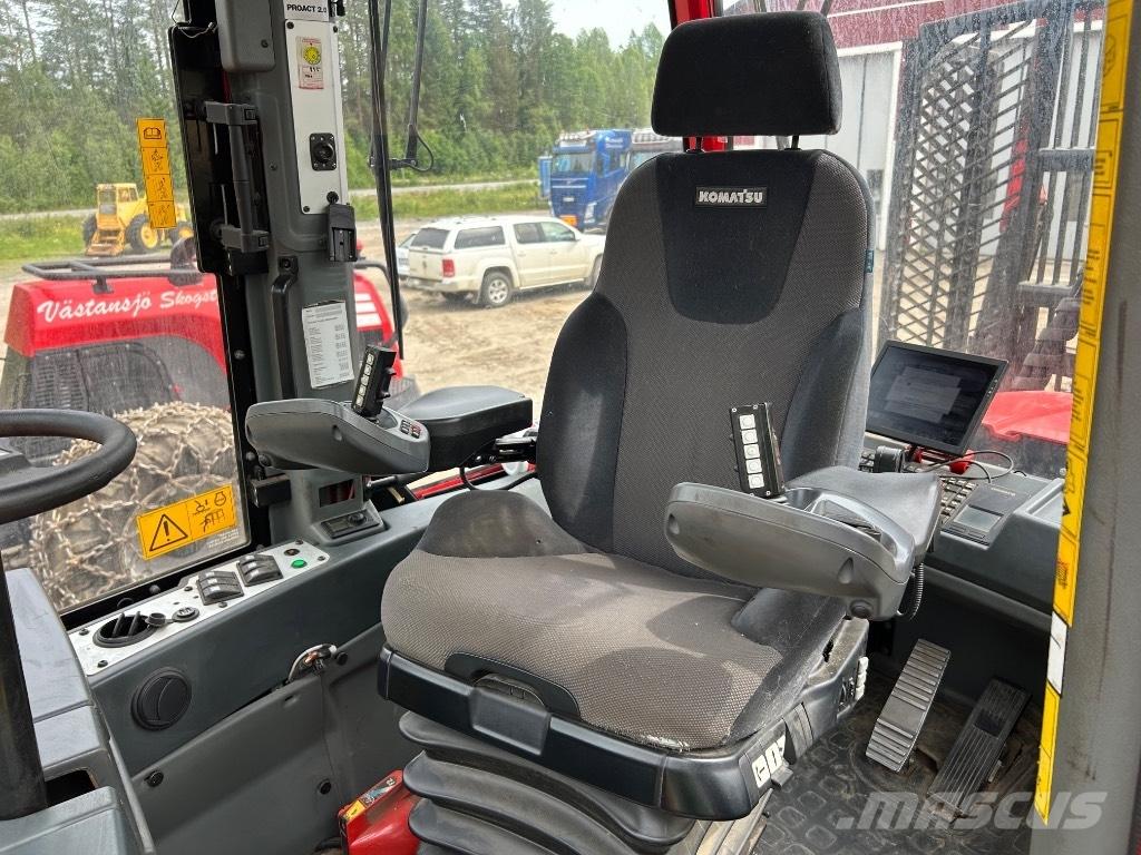 Komatsu 895 원목 포워더