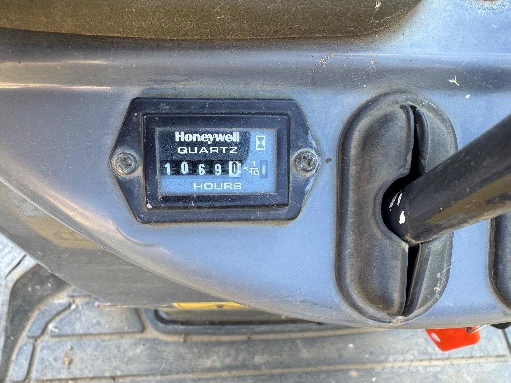 Yanmar SV08 (1C631) 소형 굴삭기 7톤 미만