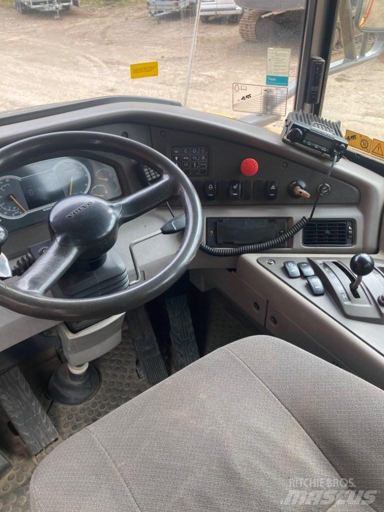 Volvo A25G 연결식 홀러