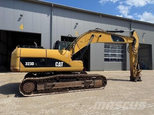 CAT 323 D L 대형 굴삭기 29톤 이상