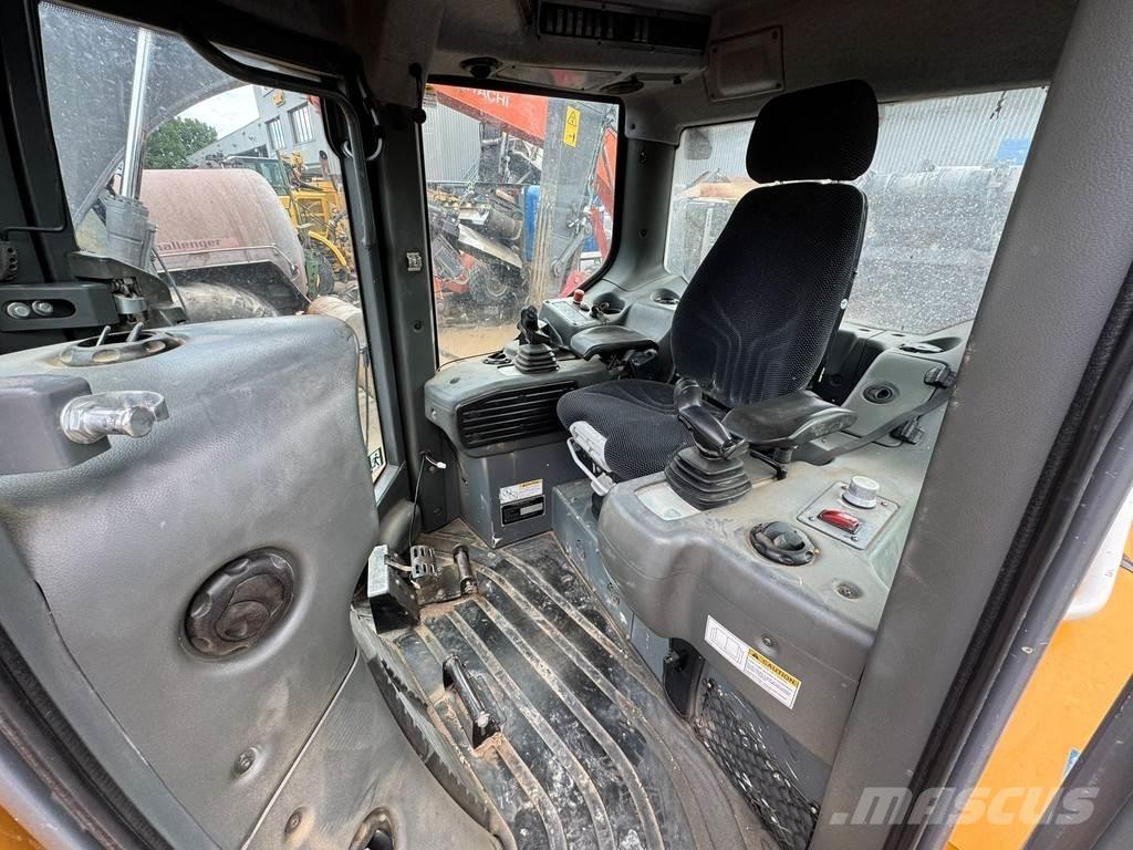 Liebherr PR736 LGP 크롤러 도저