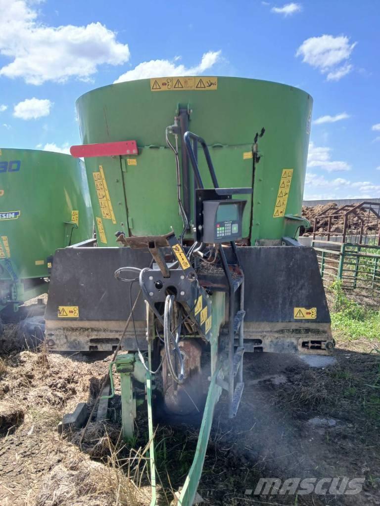 Faresin Magnum 1100 사료 공급기