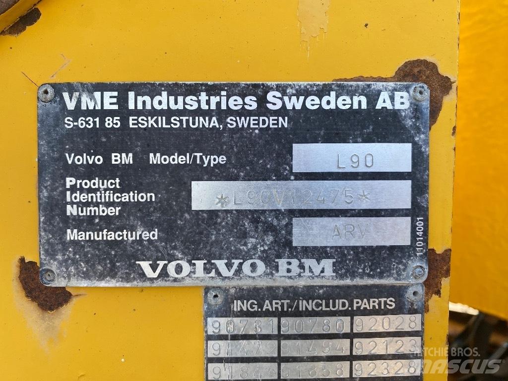 Volvo BM L 90  휠로우더