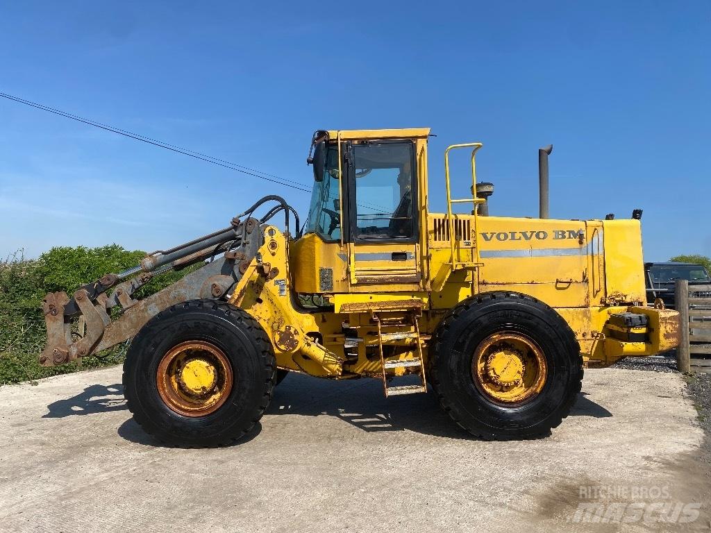 Volvo BM L 90  휠로우더