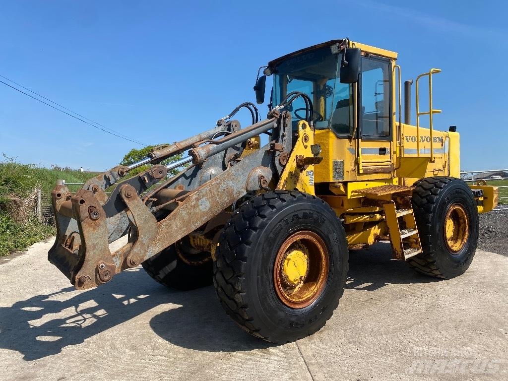 Volvo BM L 90  휠로우더