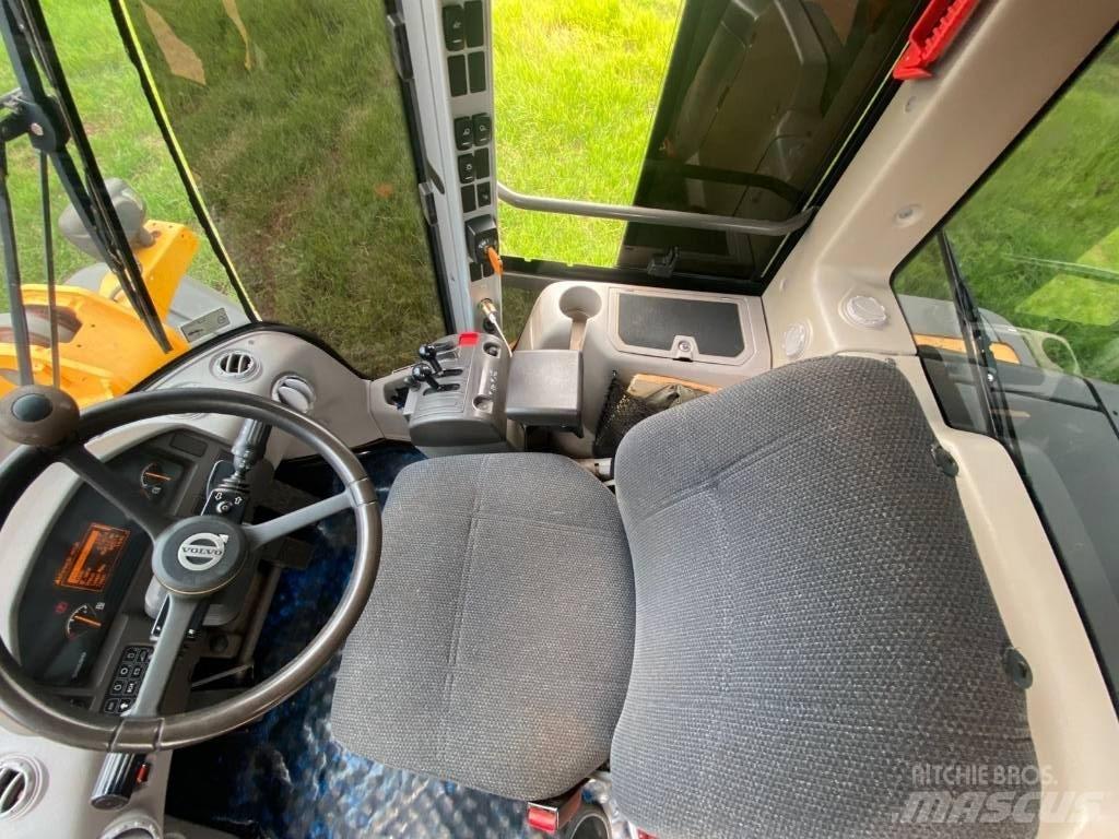 Volvo L 60 F  휠로우더
