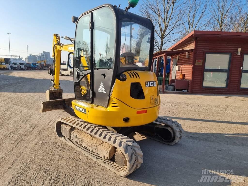 JCB 8030 ZTS 소형 굴삭기 7톤 미만